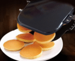 Perfect Pancake Pan - Image 4