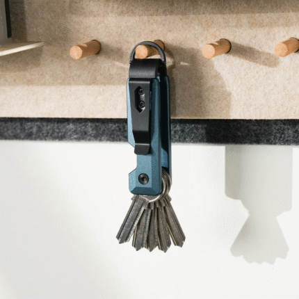 Minimalist Aluminum Keychain - Secure, Anti-Theft Design