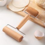 Versatile Easy-Grip Rolling Pin for Perfect Pastries - Image 2