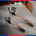 Bincoo Walnut Coffee Scoop: Elegant, Precise Measuring - Image 6