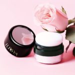 ILISYA Loose Powder With Mushroom Head Makeup Foundation Long-lasting Oil Control Whitening Concealer Waterproof Sweatproof - صورة 5