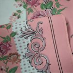 Elegant Pink Floral Prayer Mat with 99 Beads, Portable - Image 5