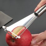 Effortless Apple Slicing: Multi-Function Stainless Corer - Image 4
